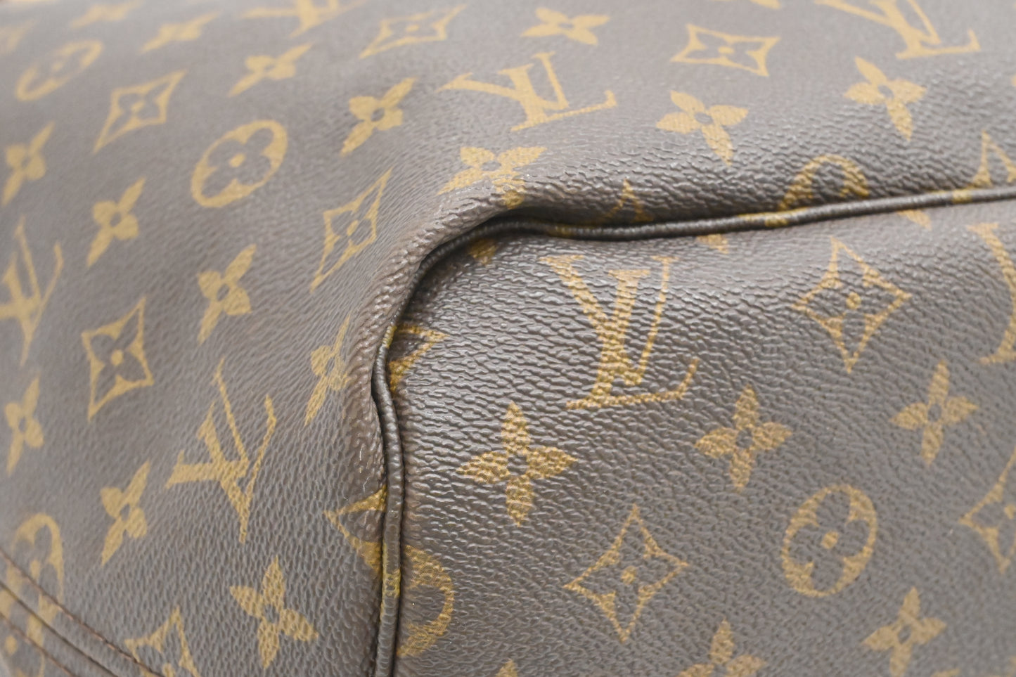 Louis Vuitton Neverfull GM in Monogram Canvas