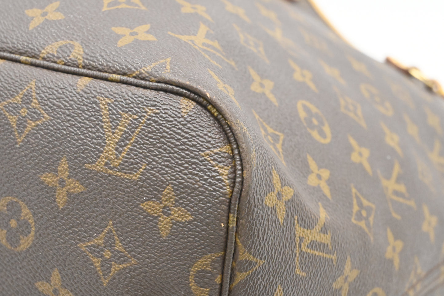 Louis Vuitton Neverfull GM in Monogram Canvas