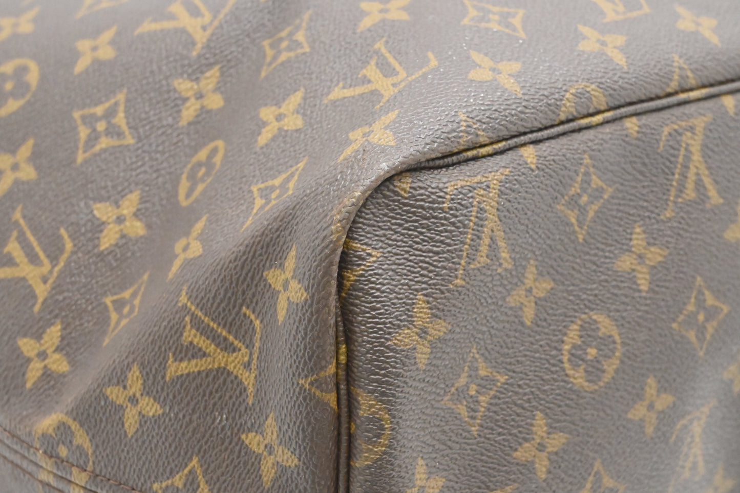 Louis Vuitton Neverfull GM in Monogram Canvas