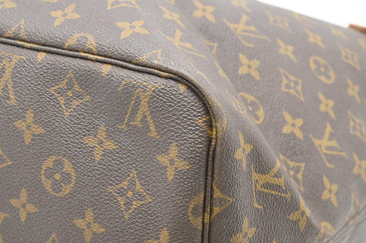 Louis Vuitton Neverfull GM in Monogram Canvas