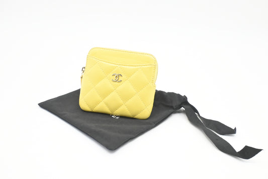 Chanel Card Case in Pastel Yellow Caviar Leather