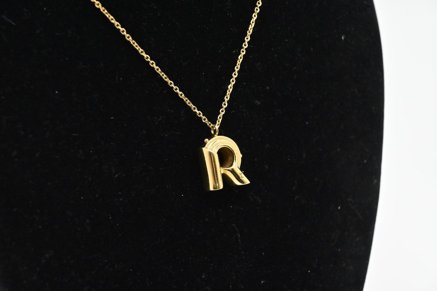 Louis Vuitton LV&Me Letter R Necklace