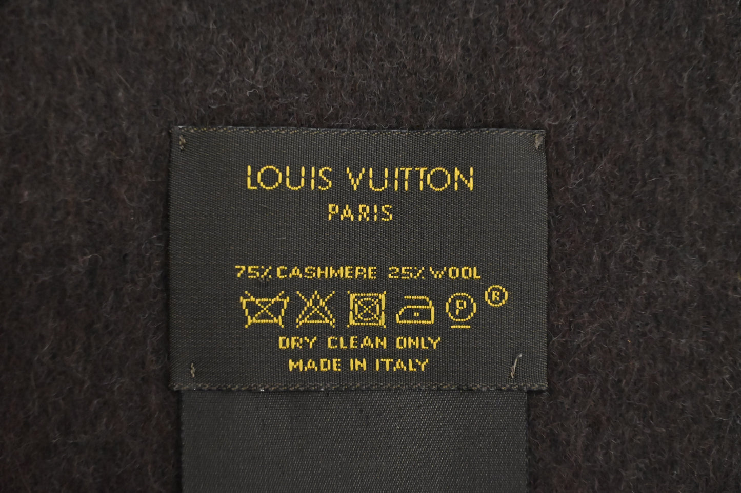 Louis Vuitton Scarf in Red and Brown Cashmere and Wool