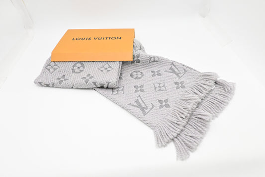 Louis Vuitton Logomania Scarf in Purple Wool and Silk