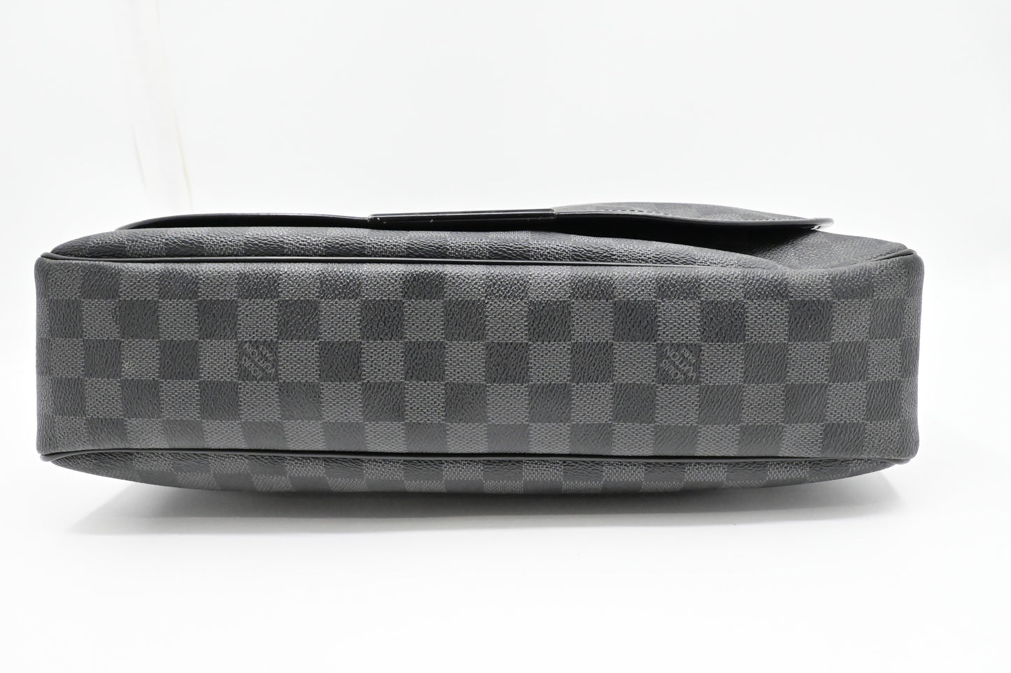 Louis Vuitton Daniel GM in Damier Graphite Canvas