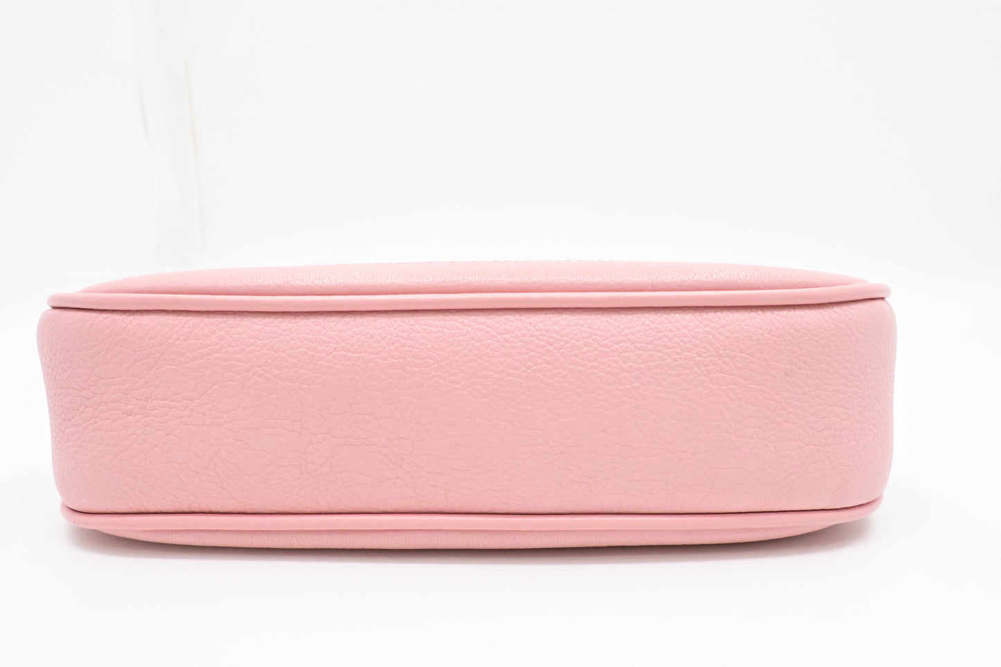 Gucci Small Aphrodite Shoulder Bag in Pink Leather