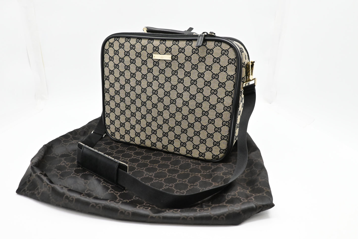 Gucci Shoulder Bag in Black GG Canvas