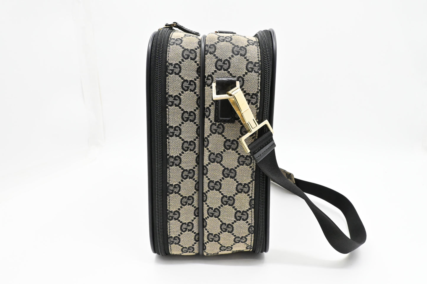 Gucci Shoulder Bag in Black GG Canvas