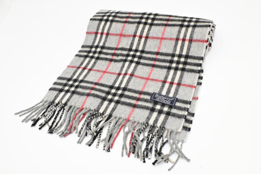 Burbery Scarf in Grey Cashmere