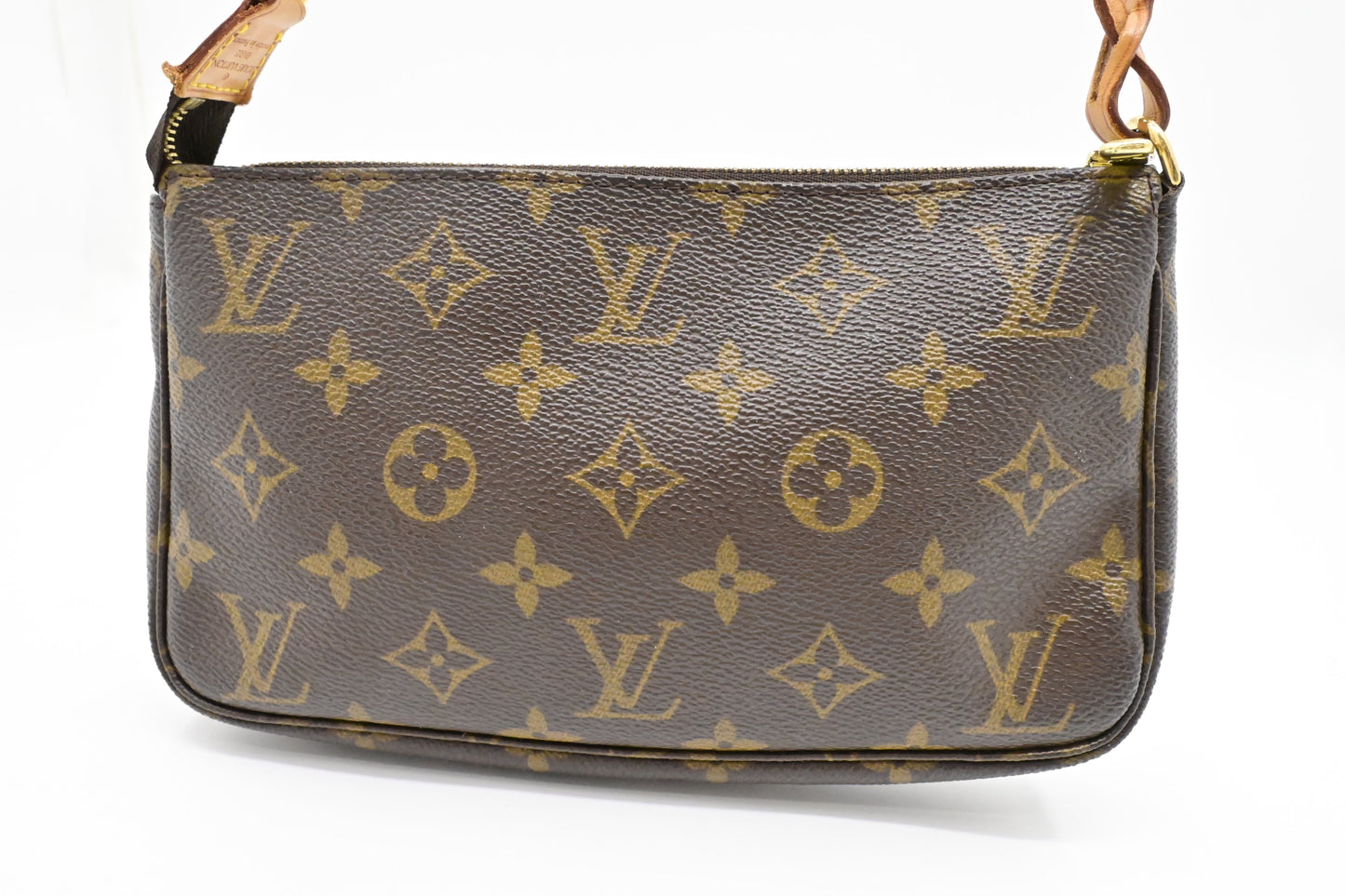 Louis Vuitton Pochette Accessoires in Monogram Canvas