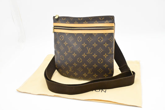 Louis Vuitton Pochette Bosphore in Monogram Canvas