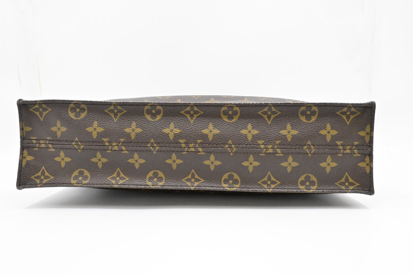 Louis Vuitton Sac Plat in Monogram Canvas