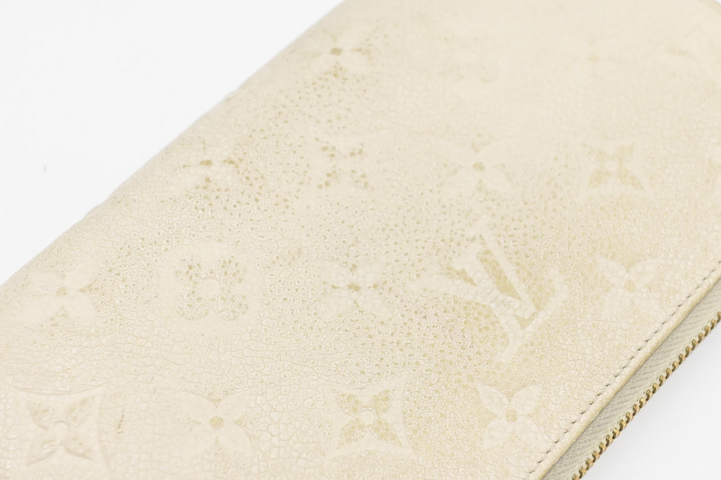 Louis Vuitton Long Zippy Wallet in White Empreinte Leather