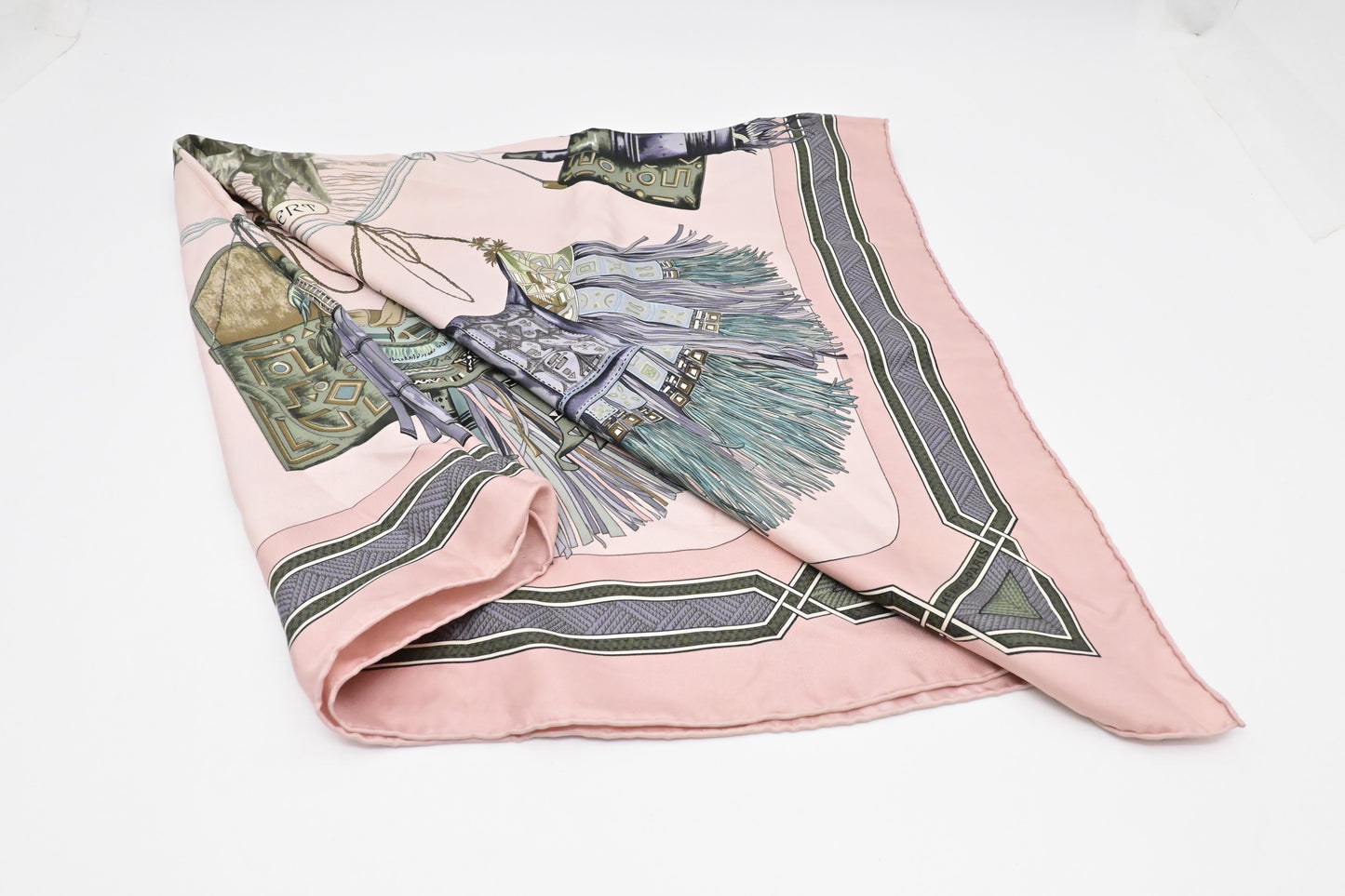 Hermes 'Cuirs de Desert' Carres 90 in Pink Silk