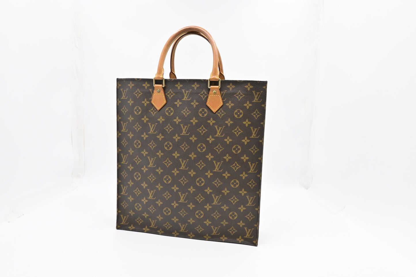 Louis Vuitton Sac Plat in Monogram Canvas