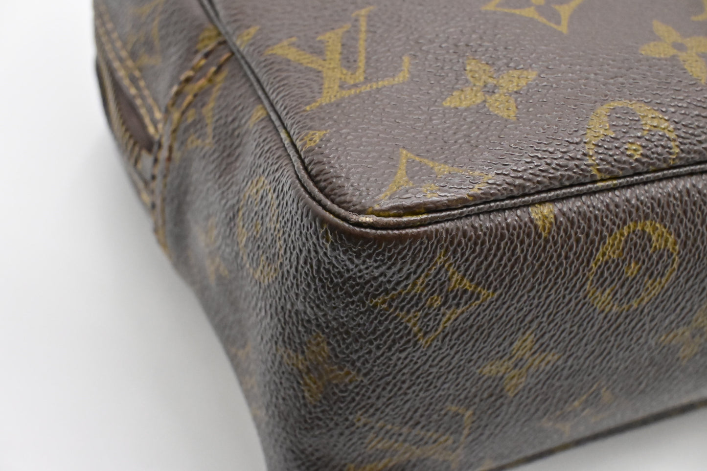 Louis Vuitton Trousse 28 in Monogram Canvas