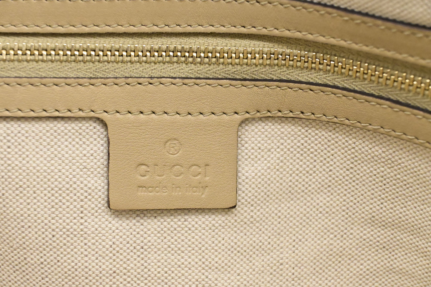 Gucci Handbag in Beige Micro Guccissima Leather