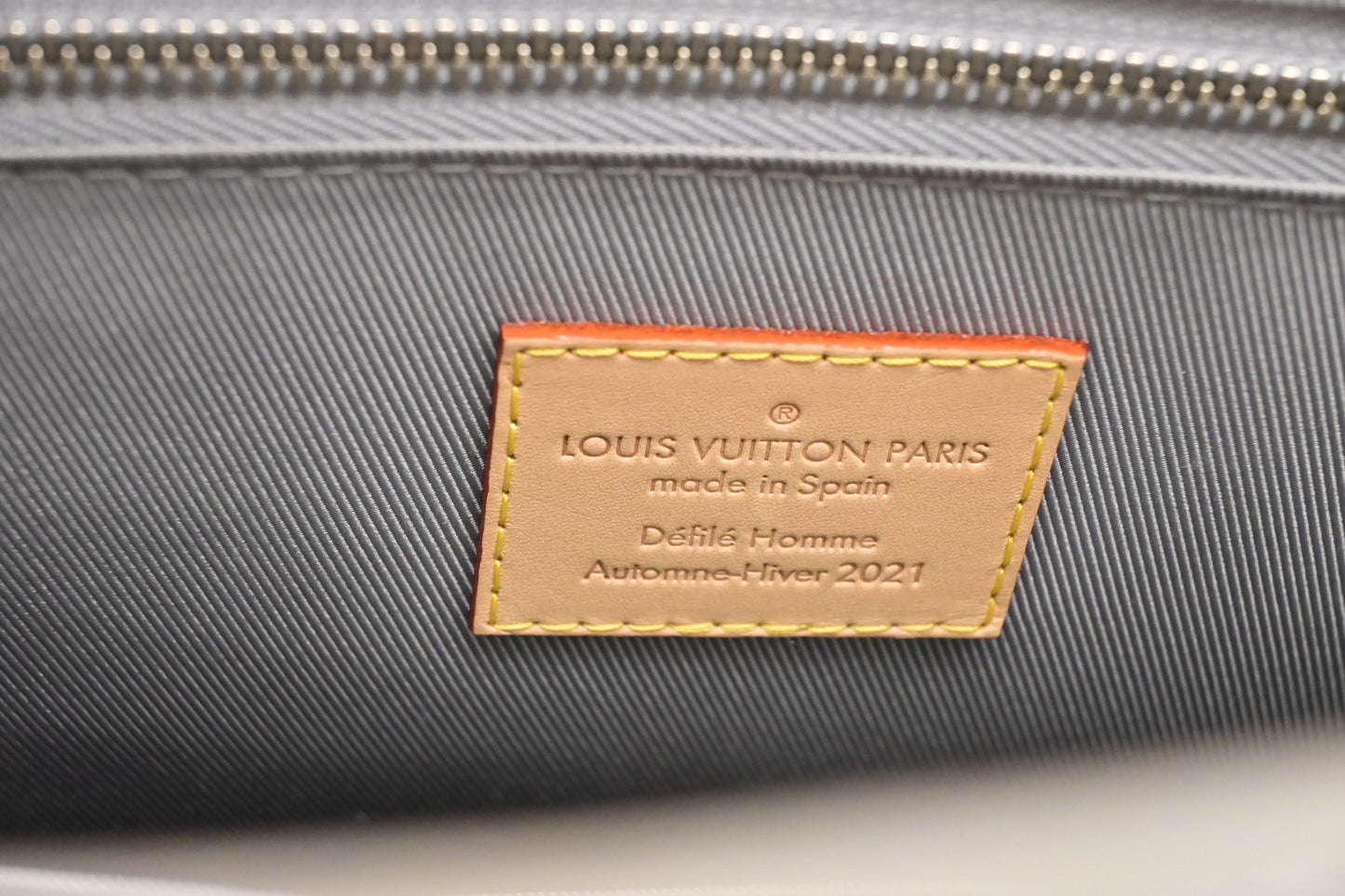 Louis Vuitton Sac Plat in Miroir Vernis Leather