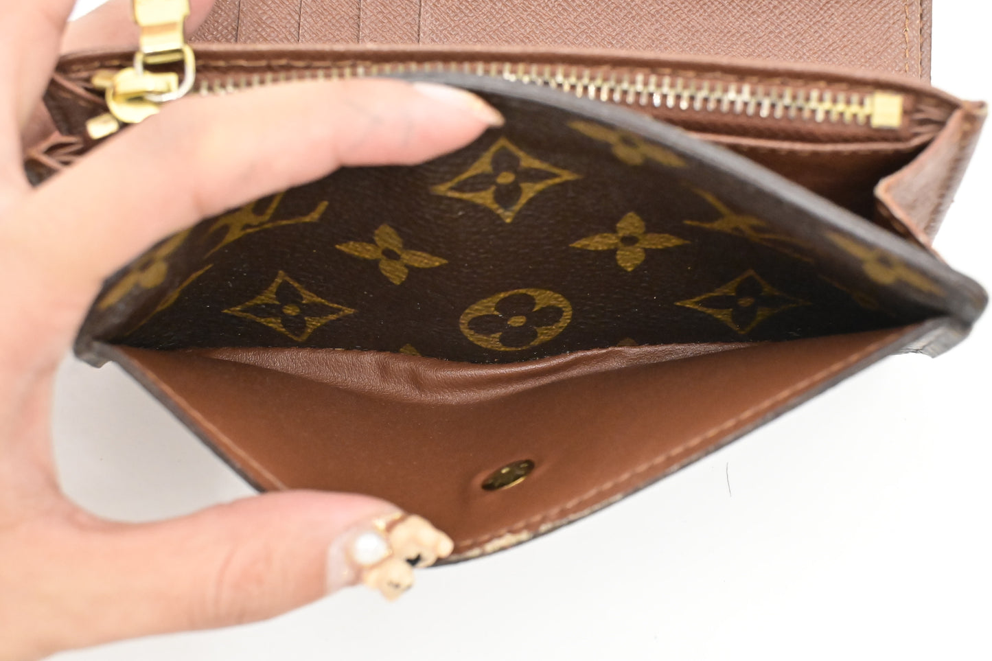 Louis Vuitton Alexandra Wallet in Monogram Canvas