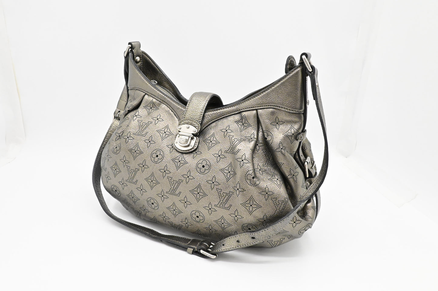 Louis Vuitton Mahina XS in Metallic Bronze Leather