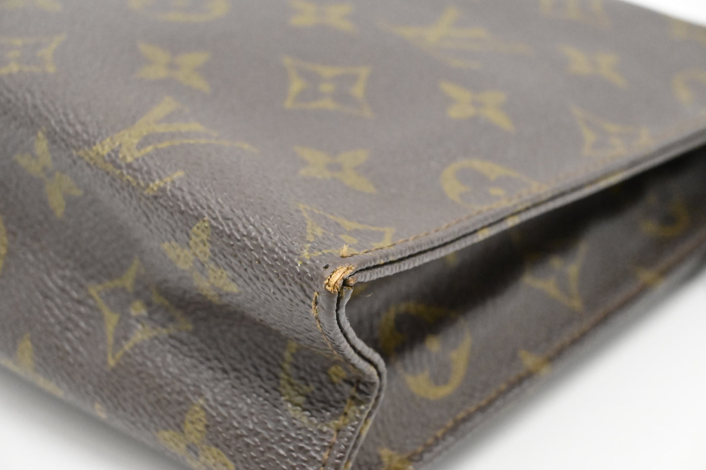 Louis Vuitton Toiletry 26 in Monogram Canvas