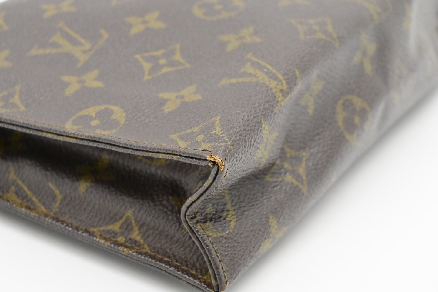 Louis Vuitton Toiletry 26 in Monogram Canvas