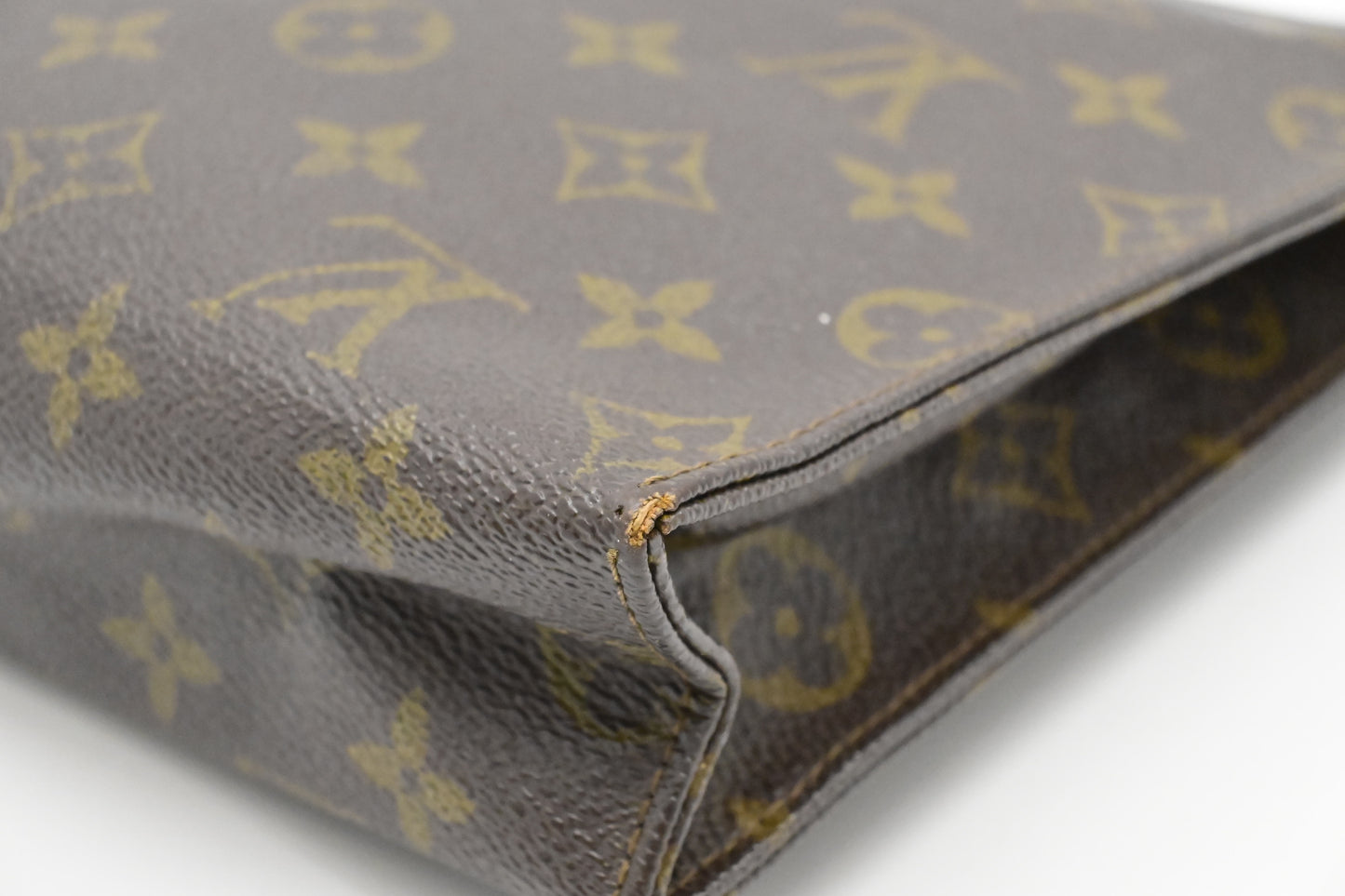 Louis Vuitton Toiletry 26 in Monogram Canvas