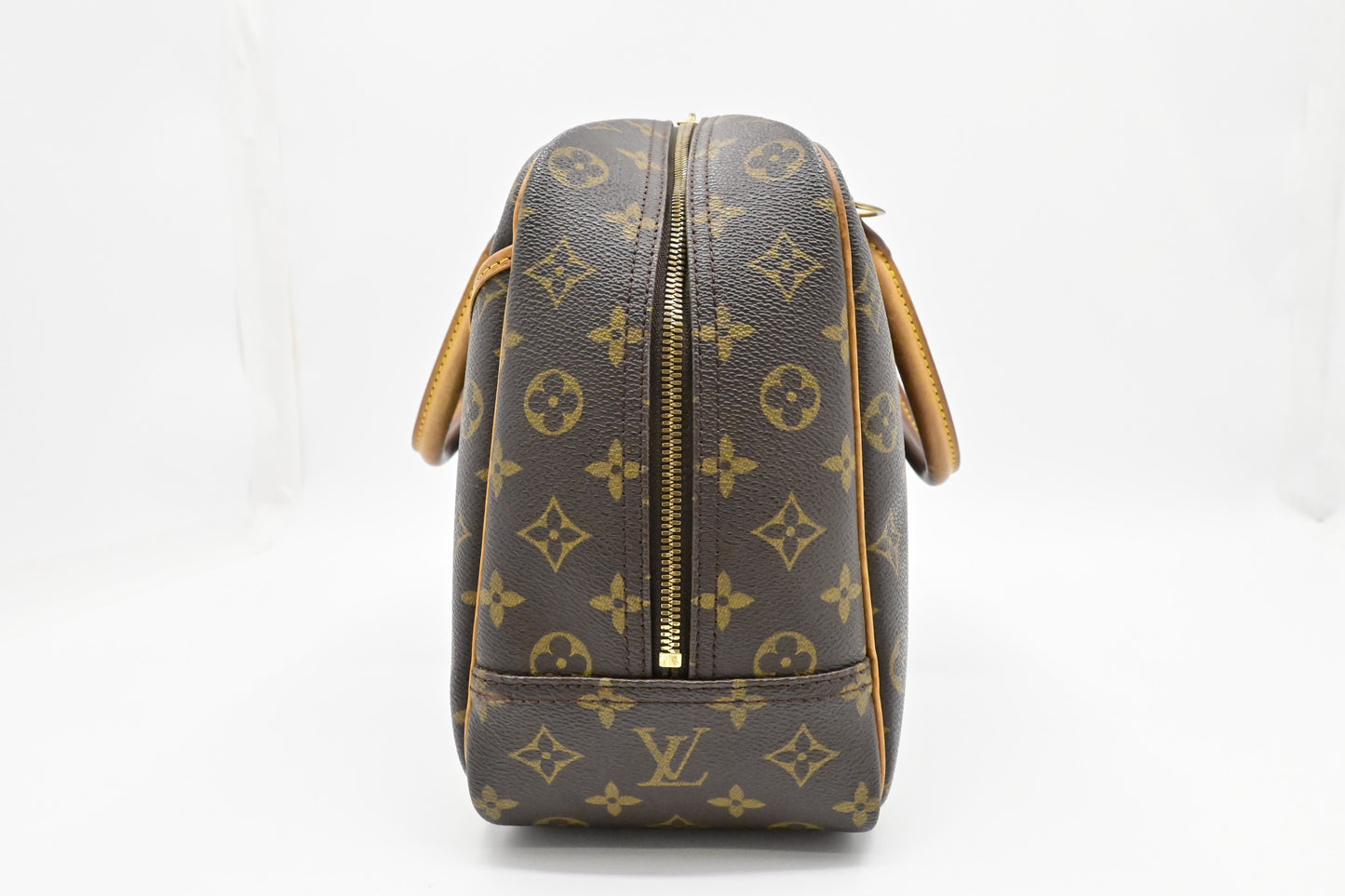 Louis Vuitton Deauville in Monogram Canvas