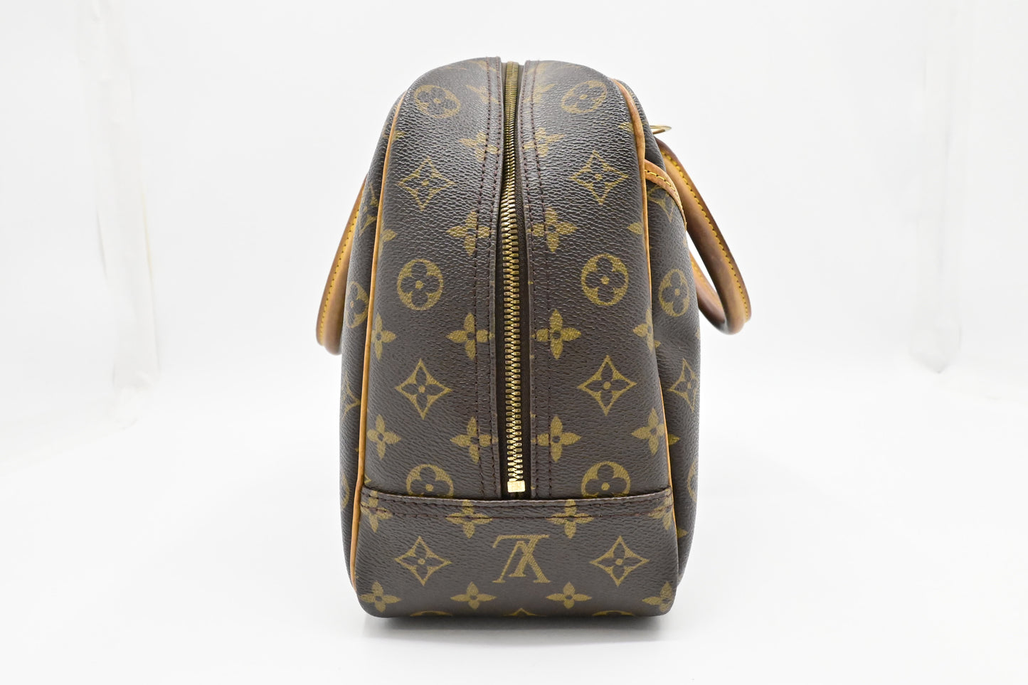 Louis Vuitton Deauville in Monogram Canvas