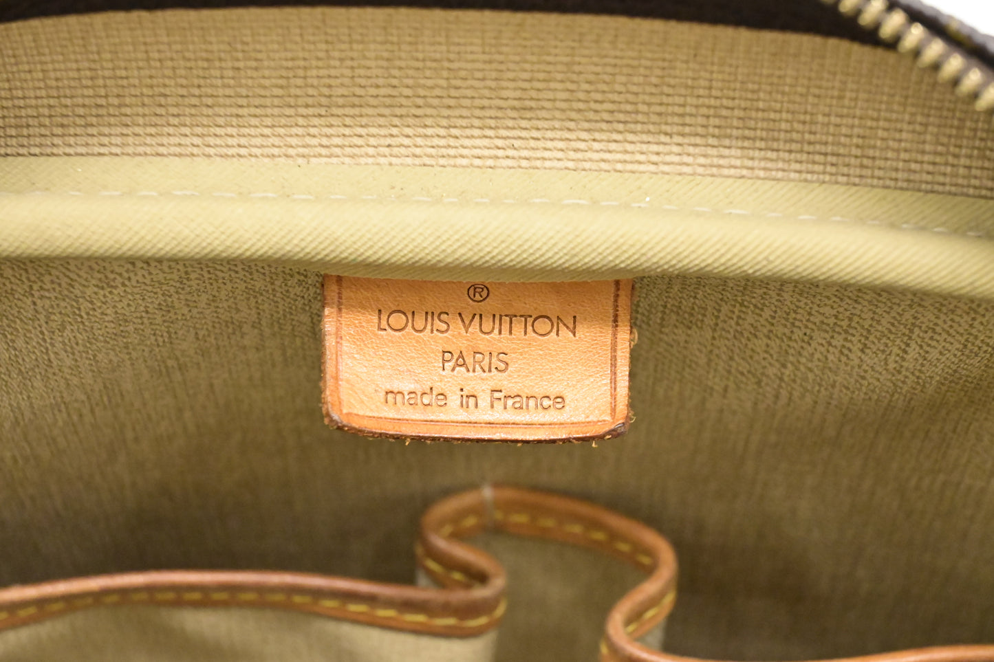 Louis Vuitton Deauville in Monogram Canvas