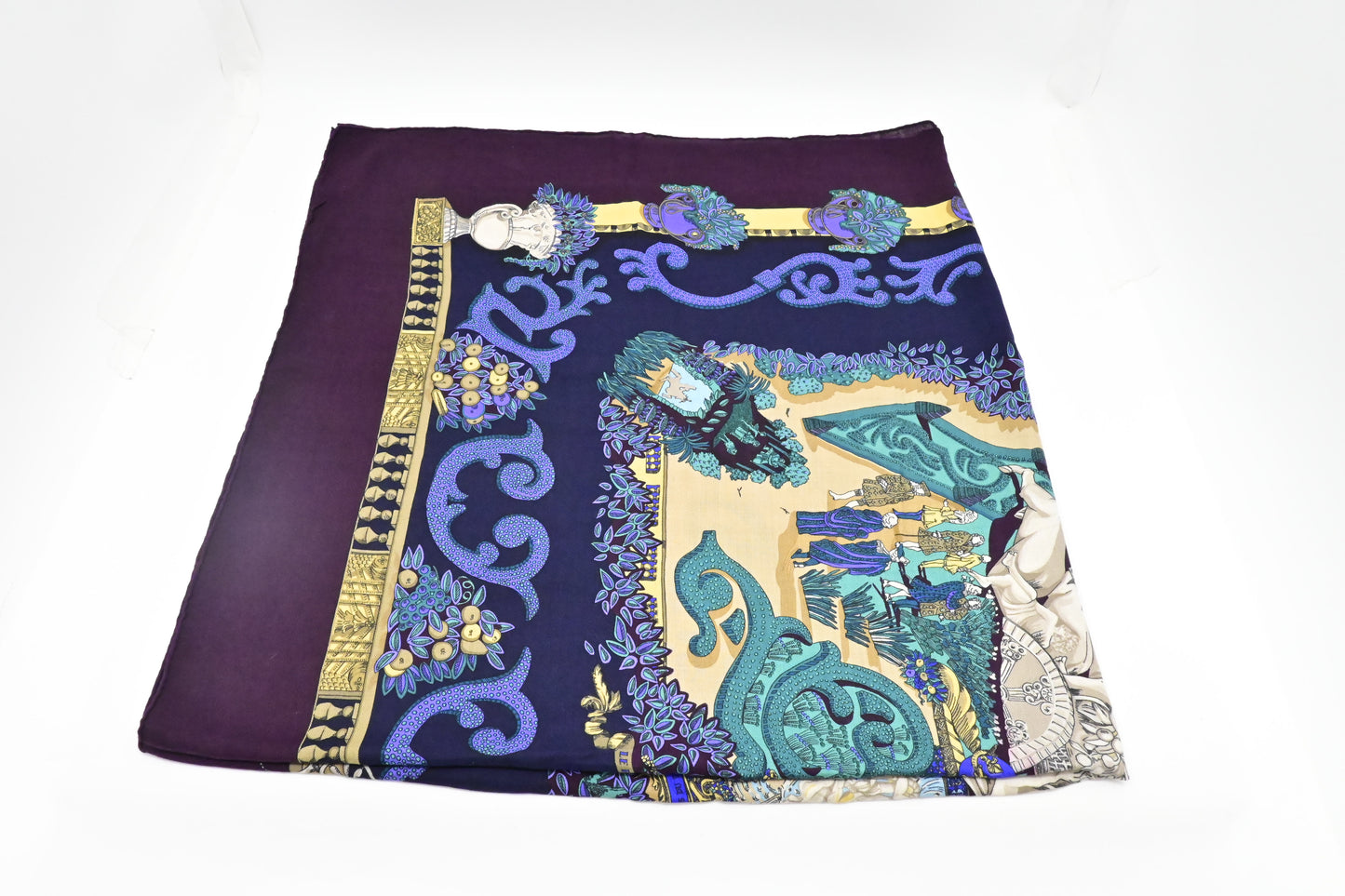 Hermes 'Le Paradis du Roy' Carre 140 in Purple Cashmere and Silk