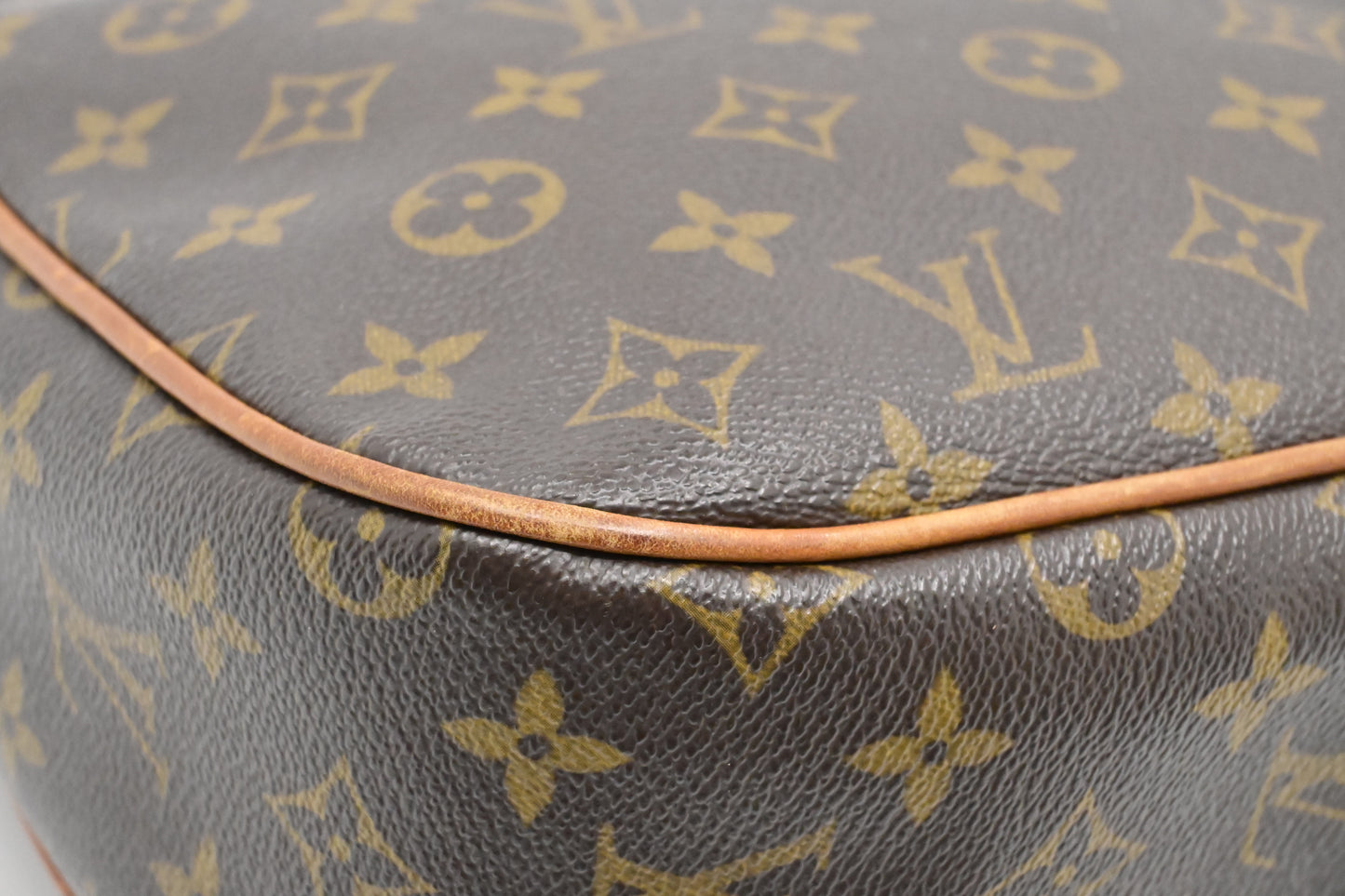 Louis Vuitton Hudson GM in Monogram Canvas