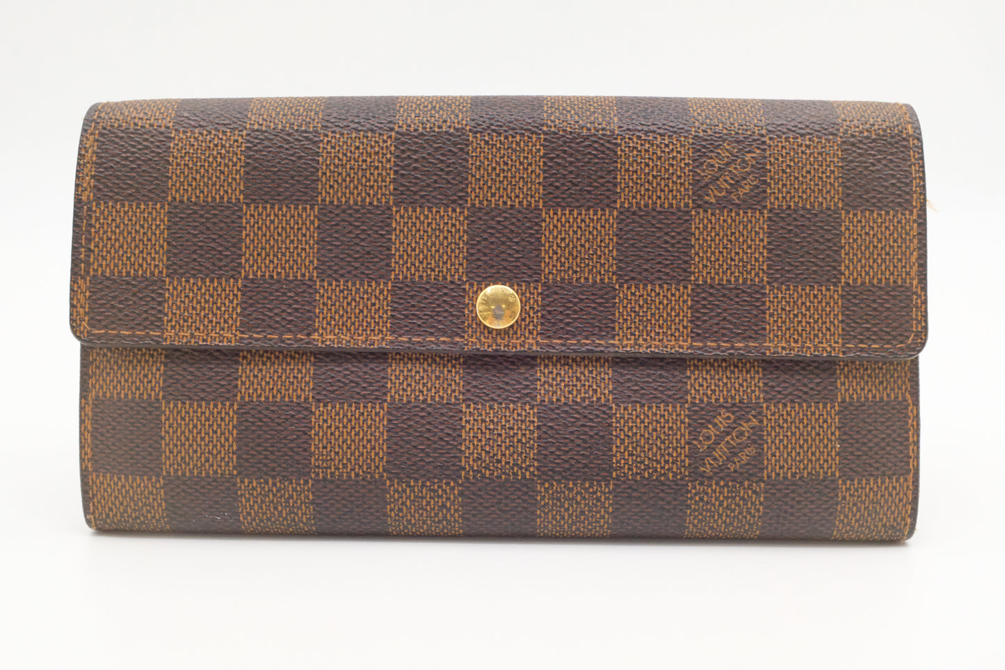 Louis Vuitton Sarah Wallet in Damier Ebene Canvas