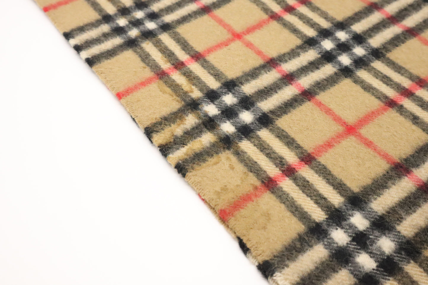 Burberry Scarf in Beige Checked Cashmere