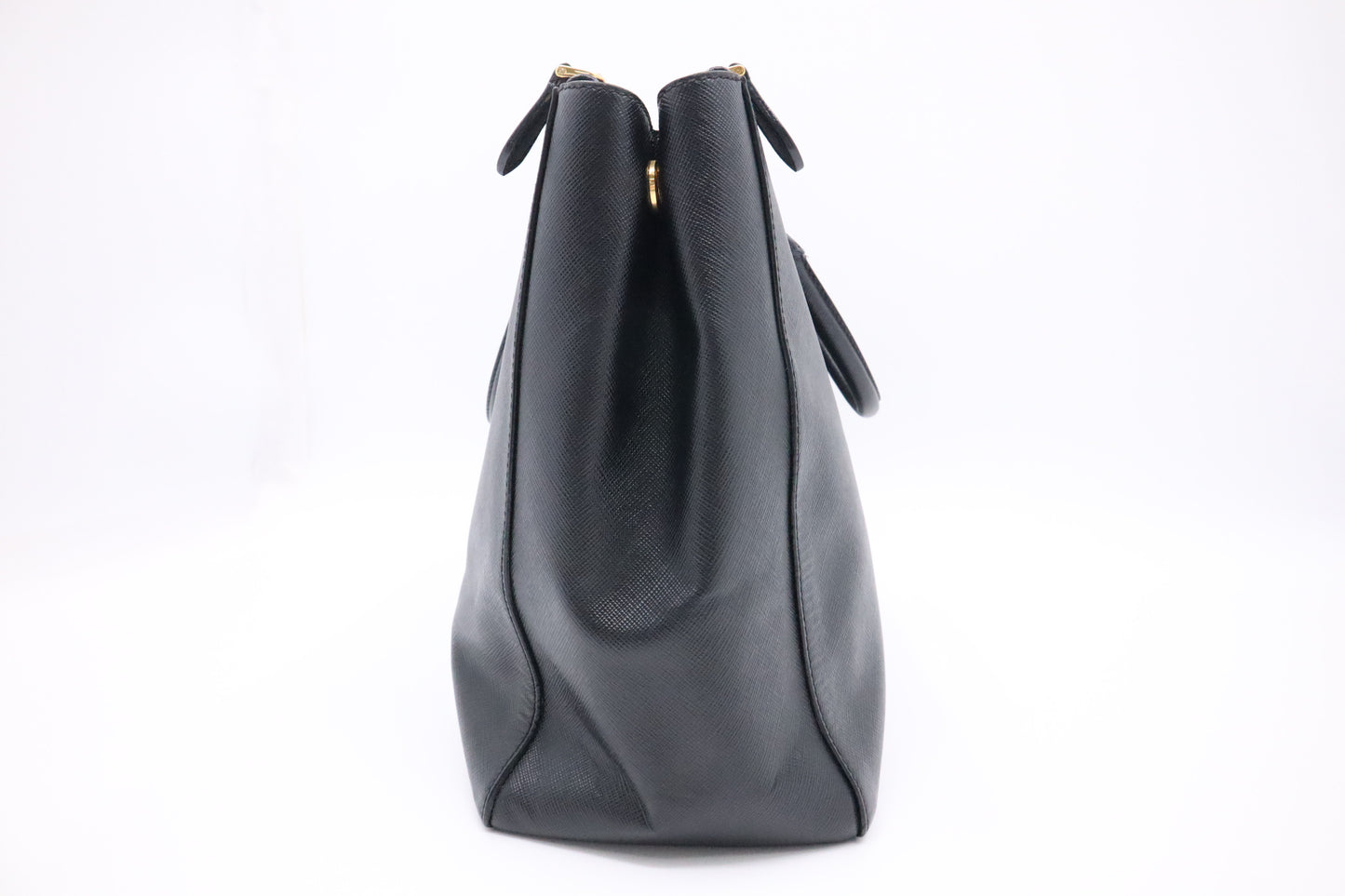 Prada Galleria Large in Black Saffiano Leather