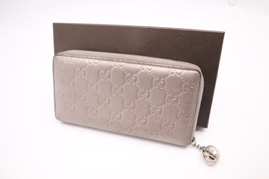 Gucci Long Wallet in Silver Leather