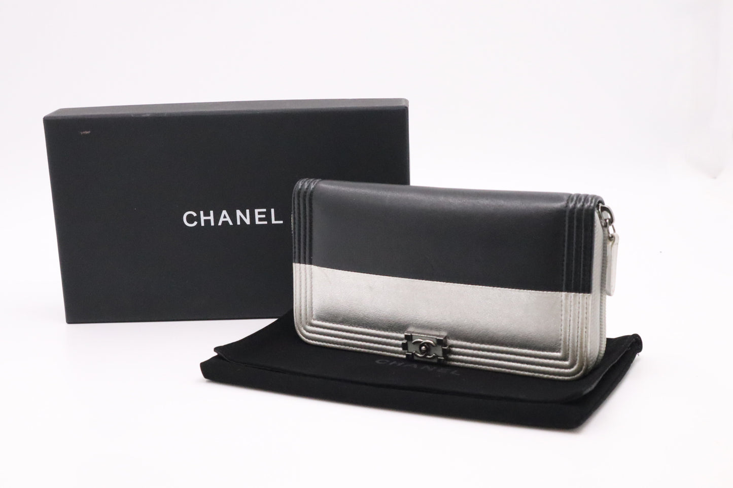 Chanel Boy Wallet in Bicolor Leather