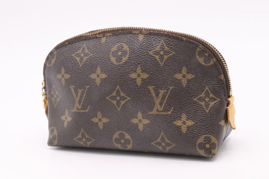 Louis Vuitton Pochette Cosmetics PM in Monogram Canvas