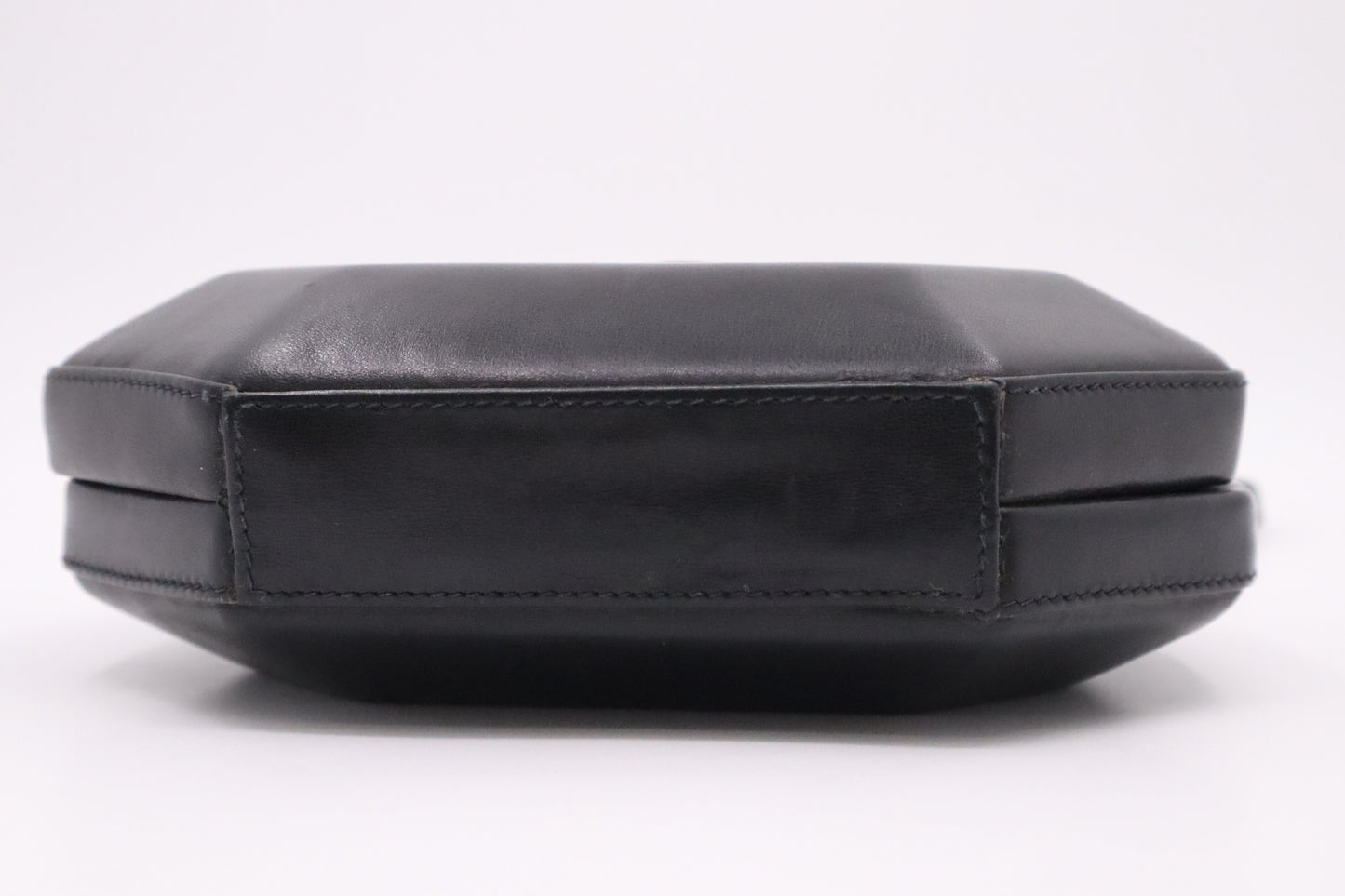 Gucci Hard Case Shoulder Bag in Black Leather