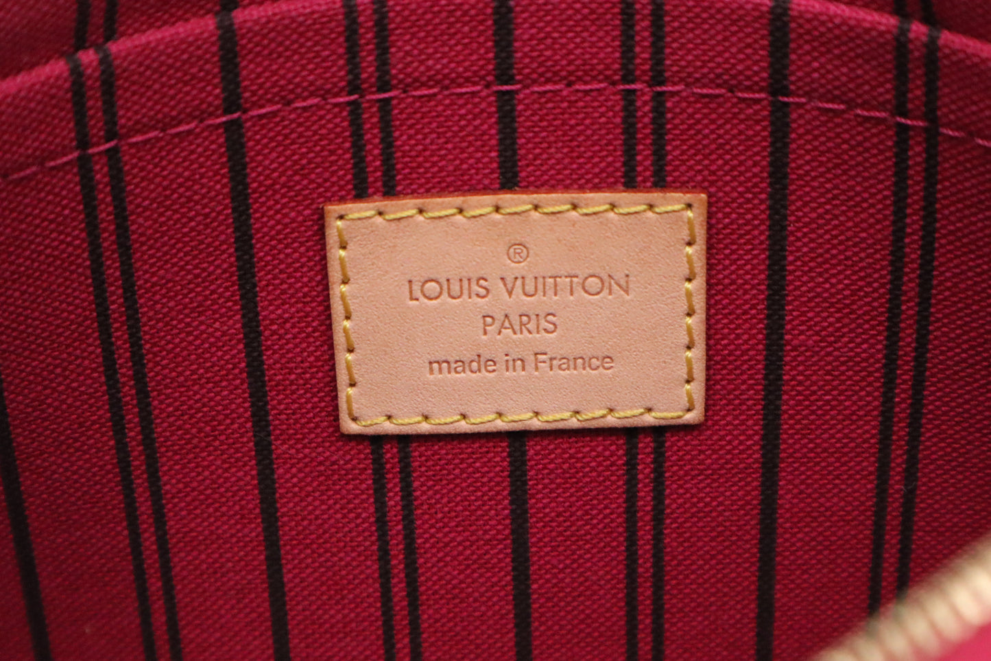 Louis Vuitton Neverfull Pouch in Monogram Canvas