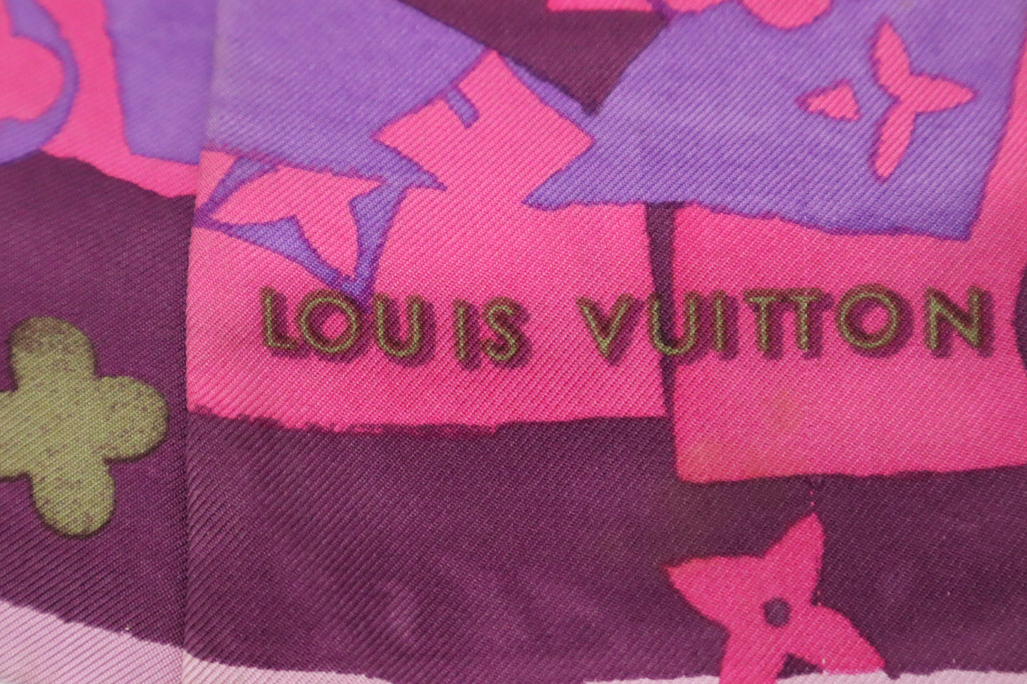 Louis Vuitton Bandeau in Purple Silk