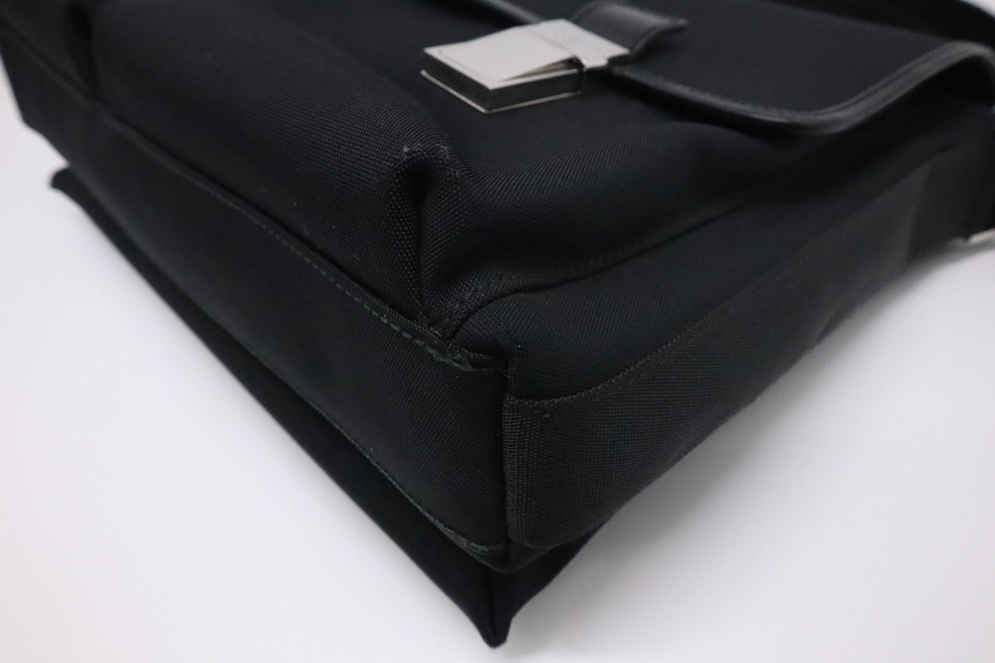 Gucci Messenger Bag in Black Canvas