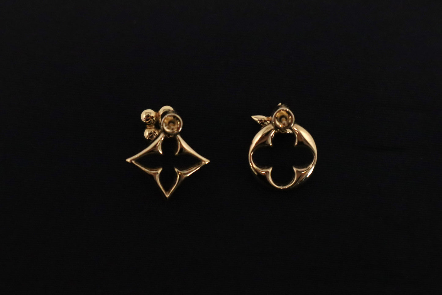 Louis Vuitton Flowergram Earrings