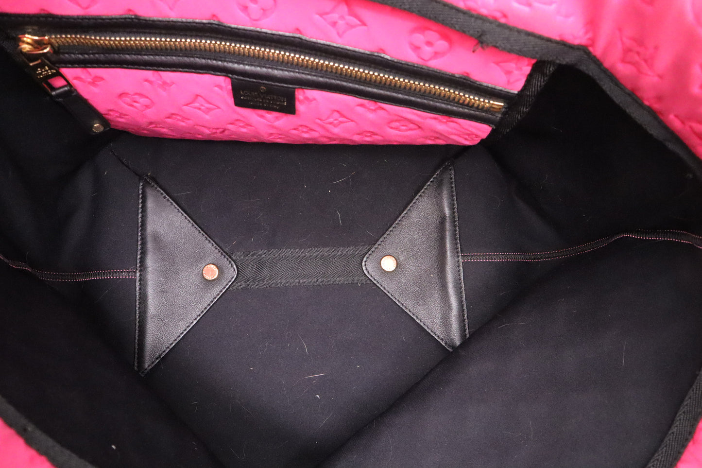 Louis Vuitton Scuba GM in Pink Neoprene