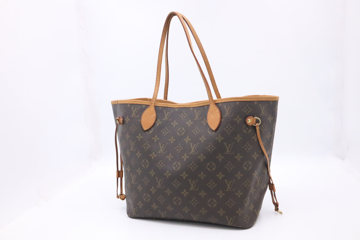 Louis Vuitton Neverfull MM in Monogram Canvas