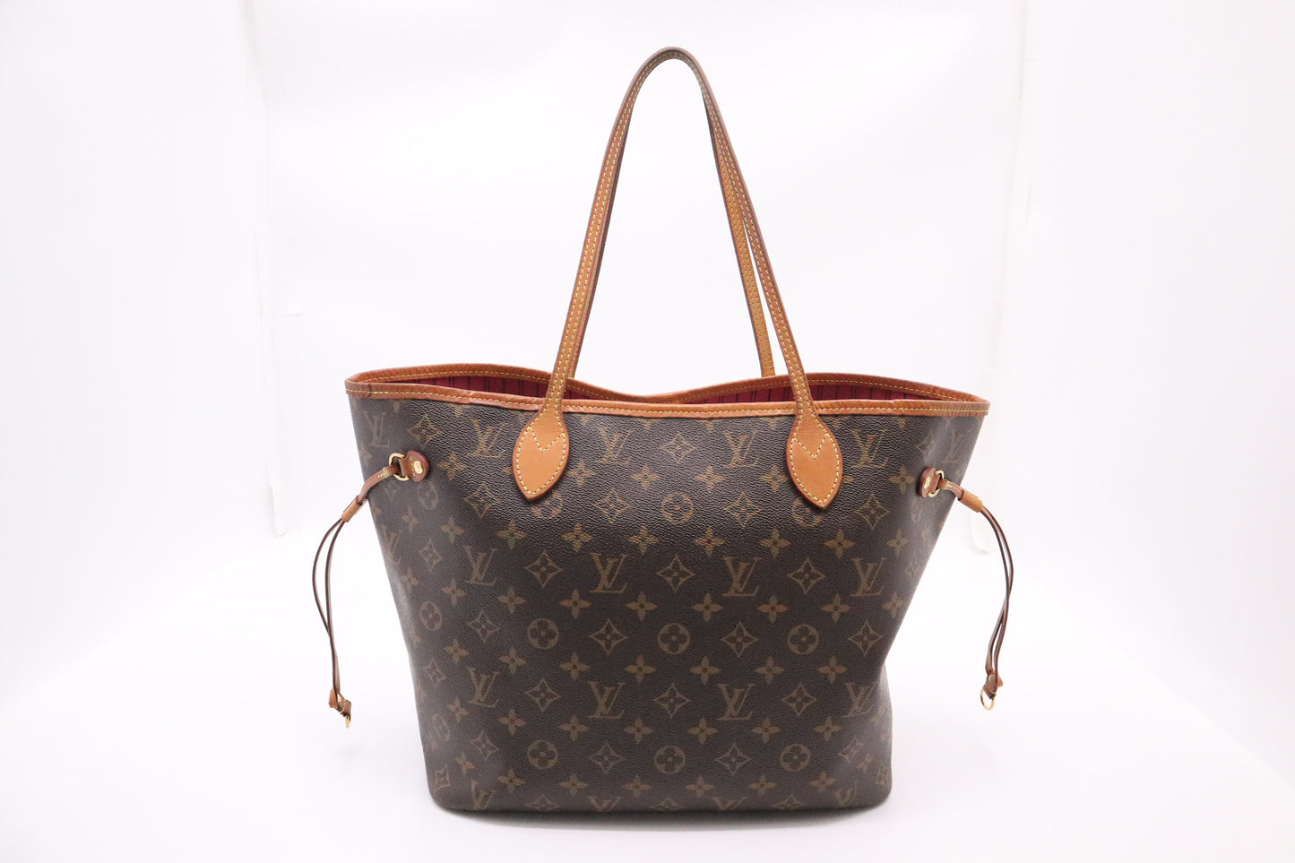 Louis Vuitton Neverfull MM in Monogram Canvas