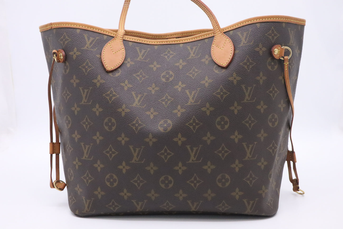 Louis Vuitton Neverfull MM in Monogram Canvas