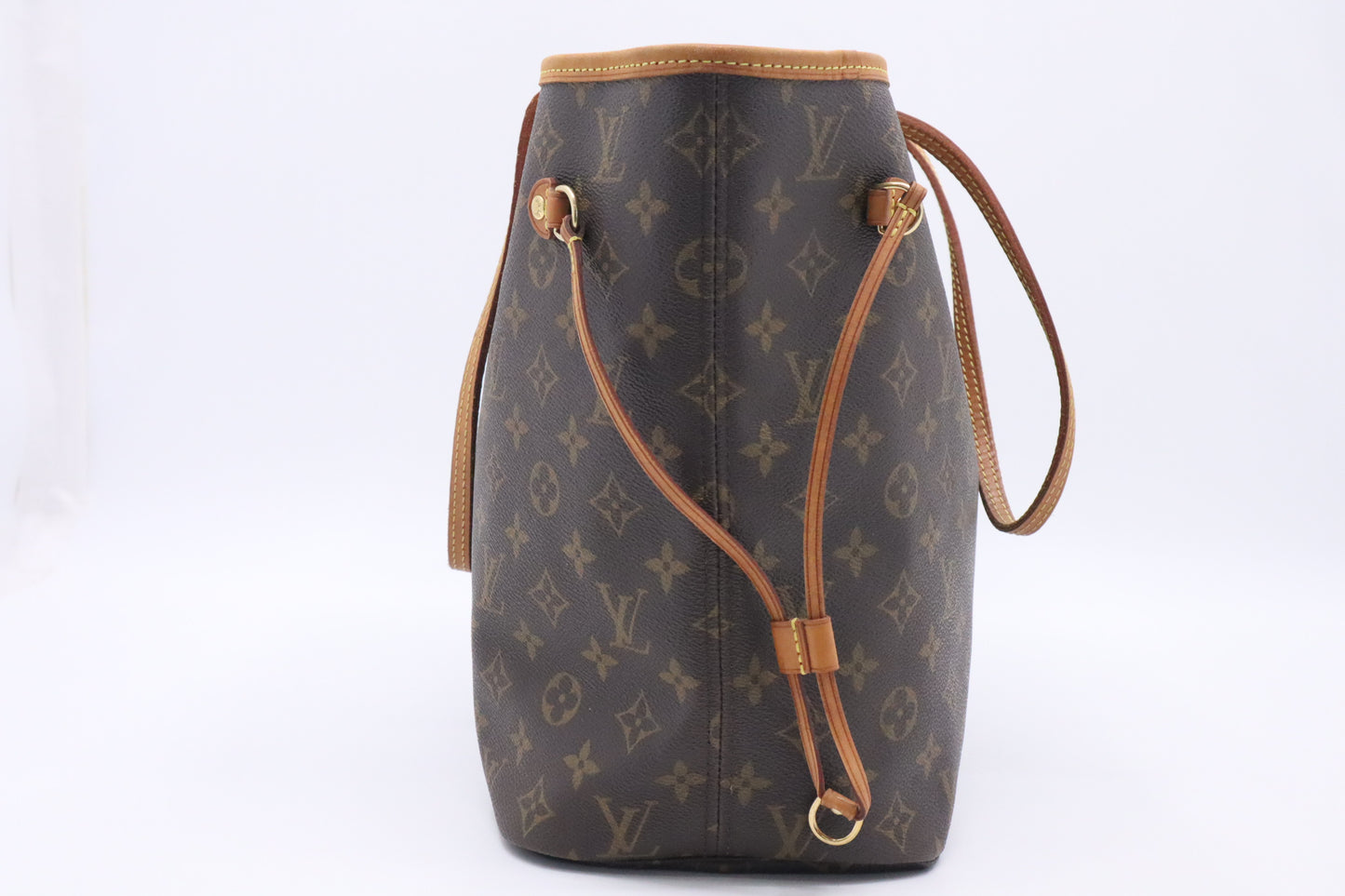 Louis Vuitton Neverfull MM in Monogram Canvas