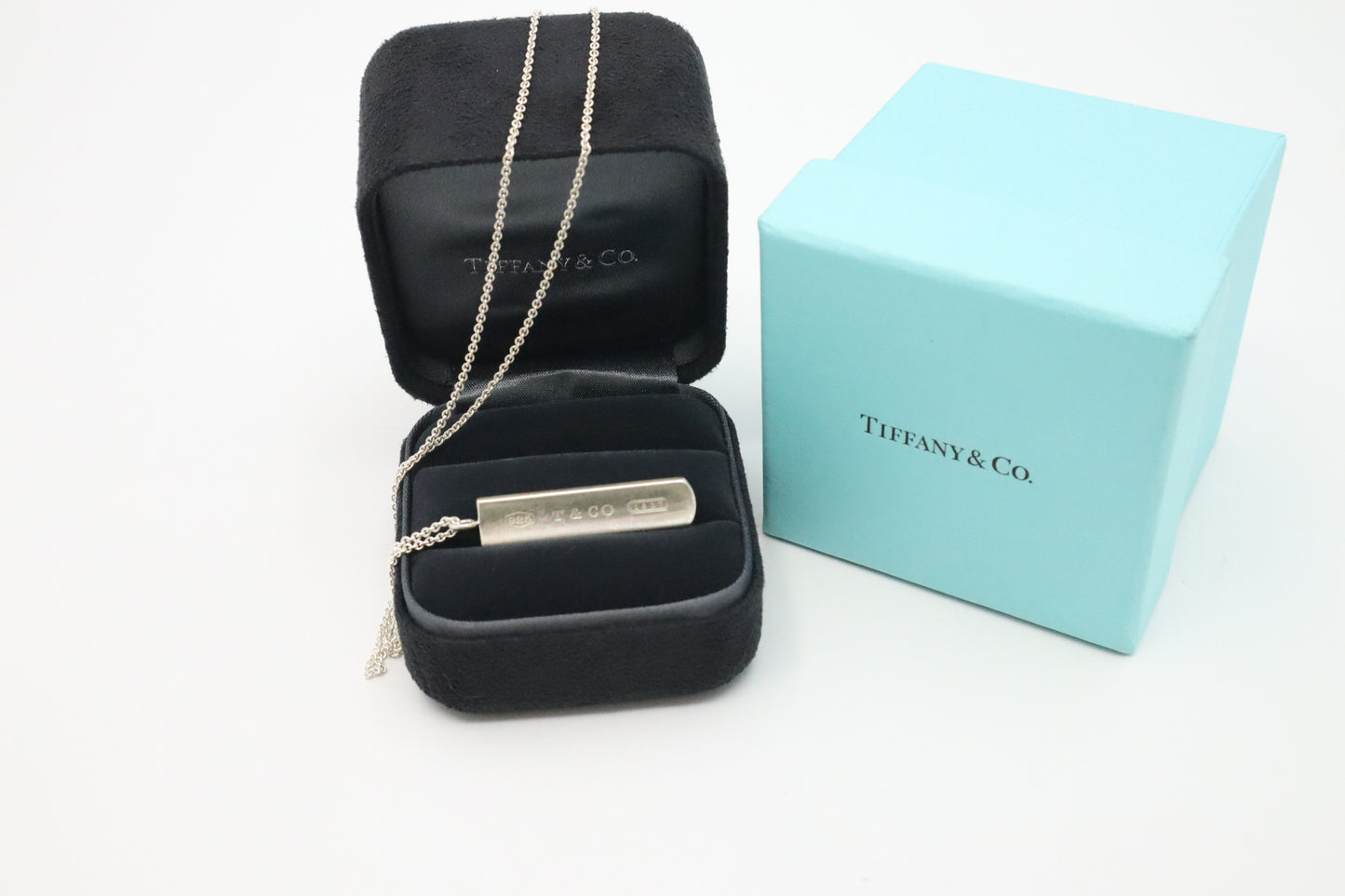 Tiffany&Co. 1837 Narrow Bar Pendant in Sterling Silver