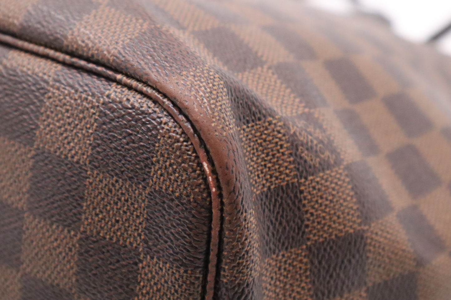 Louis Vuitton Neverfull MM in Damier Ebene Canvas